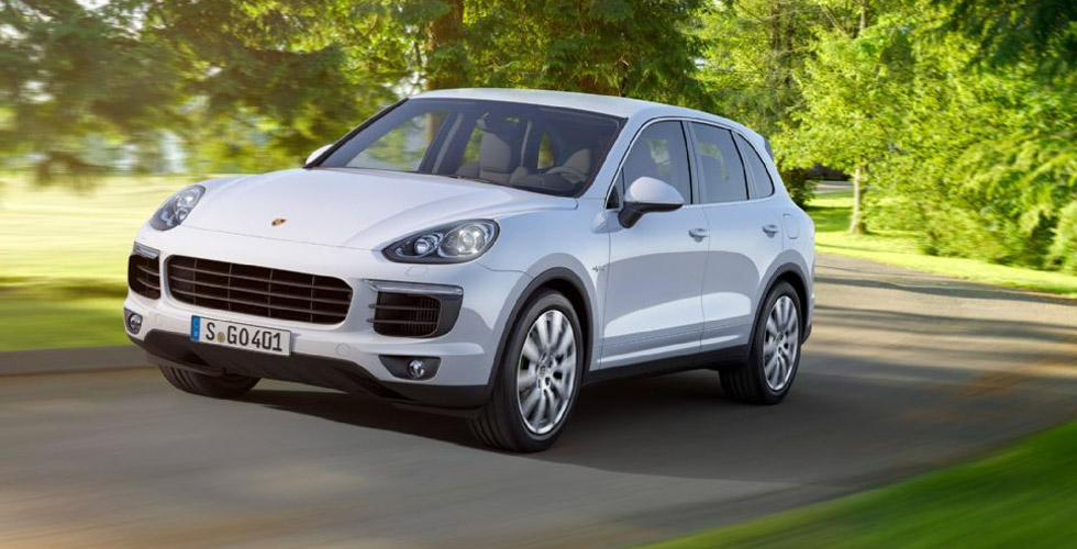 2015 Porsche Cayenne  بخطوط فخمة ومنمقة